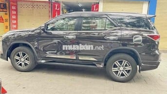 Toyota Fortuner  máy xăng 2017 đẹp như mới