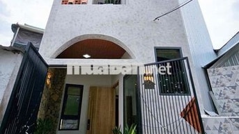 Chị mình đi Mỹ nên cần ra đi ngôi nhà tâm huyết kiệt ôtô Trường Chinh