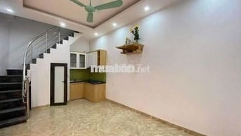Chính chủ cho thuê phòng khép kín (không phí dịch vụ) có ban công