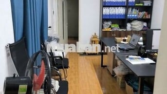 Cho thuê văn phòng tầng 2 - 1/6 chuyển vào luôn