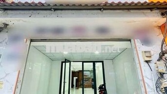 CHO THUÊ NGUYÊN CĂN 5mX25m MẶT TIỀN PHAN VĂN TRỊ, VỈA HÈ RỘNG, KD ĐÔNG