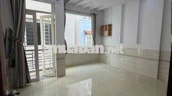 Cho thuê nhà đẹp 1 trệt + 3 lầu phường Chánh Hưng, HCM, Giá 9tr/tháng