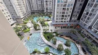 Căn 2PN có sẵn Giường, Tủ và Rèm. Trống sẵn. Cho thuê LH Hương ạ