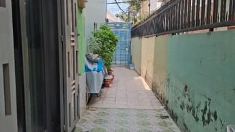 Chính chủ cần bán căn nhà HXH.