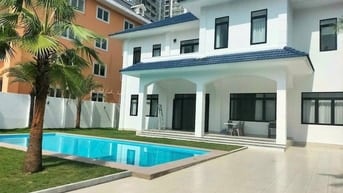Cho thuê villa Thảo Điền, gần 1000m², hồ bơi + sân vườn đẹp, 2 tầng
