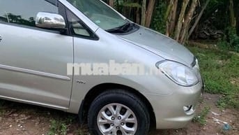 Toyota Innova G Bạc