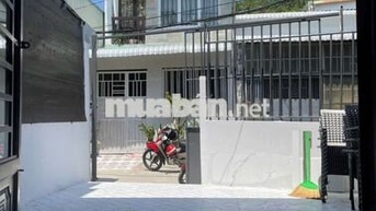 kẹt tiền bán gấp nhà diện tích 4×21 nở hậu 8m một trệt 2p ngủ