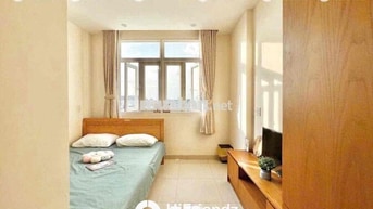 ĐANG TRỐNG STUDIO CỬA SỔ TRỜI - FULL NỘI THẤT - THANG MÁY -GẦN AOEN TP