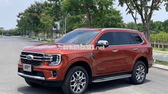 Everest Titanium 2023 qua sử dụng giá hợp lý