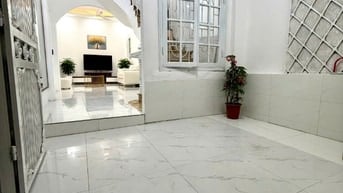 Chính chủ bán nhà Nghĩa Đô gần hồ Tây Hà Nội, ô tô đỗ cổng