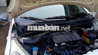 Hyundai i10 2015 Trắng Số sàn