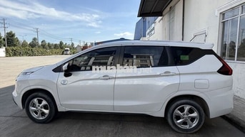 Mitsubishi Xpander Trắng 7 chỗ