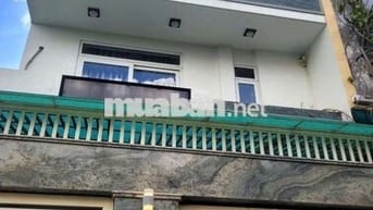 Cần cho thuê nhà PĐHT đường nguyễn văn Quá .Dt 6,5x20 1 trệt 3Lầu 5PN