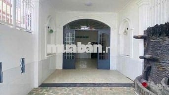 nhà mặt tiền 4,5x26 có 2pn xe hơi đỗ trong nhà