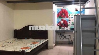 P. Trọ khép kín có gác xép gần Ga, Bến xe Gia Lâm