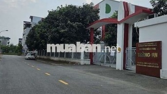 CỰC HIẾM PHỐ LÂM HẠ – MẶT PHỐ VIEW HỒ – 3 THOÁNG Diện tích  300m2
