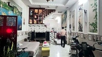# NHÀ CHÍNH CHỦ CHƯA QUA KINH DOANH CẦN BÁN GẤP, HẺM THÔNG 10M