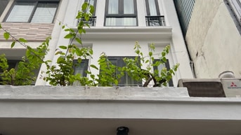 Bán nhà ngõ phố Trần Khát Chân = Nguyễn Khoái 