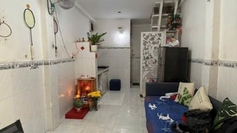 NGUYỄN TRÃI QUẬN 1 - 5 TẦNG 3PN KIÊN CỐ - CÁCH 5 RA HẺM XE HƠI. 