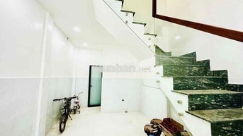Nhà đẹp 3.6x10m trệt 2 lầu st 4 phòng ngủ trung tâm quận 10 đường 3/2
