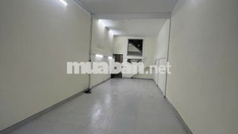 NHÀ NGUYÊN CĂN ĐƯỜNG TRẦN HƯNG ĐẠO , QUẬN 1 , TRỆT 3 LẦU , GIÁ 35 TR