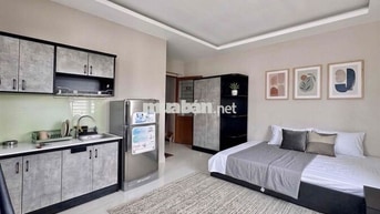 căn hộ full nội thất mới có ban công cực lớn trung tâm Phú Nhuận