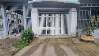 Bán nhà  5x57,shr, 1 sẹc đường nhựa, xã Mỹ Hạnh, Tây Ninh, giá 1ty4