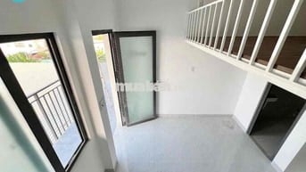 CHO THUÊ DUPLEX GÁC CAO BANCOL CỬA SỔ THOÁNG ĐỐI DIỆN VẠN PHÚC CITY