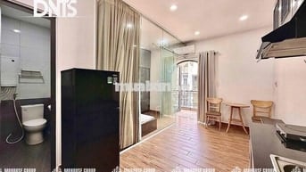 Căn Hộ 40m2 Balcony Tách Bếp Thang Máy Bảo Vệ Gần Nhà Thờ Ba Chuông