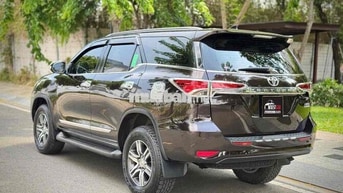 Toyota Fortuner 2017 2.7 Nâu 20.000 km