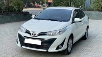 Cho thuê xe 4 chỗ có tài xế đi tỉnh, công tác 24/24