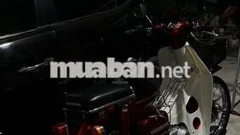 Honda Super Cub Đỏ trắng