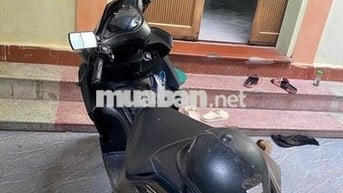 Yamaha NVX màu Đen
