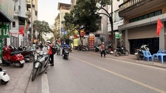 Bán nhà mặt phố Vương Thừa Vũ, Thanh Xuân 65m, 3 tầng, mt 5m. Giá: 33