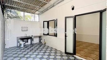 NHÀ NGUYÊN CĂN LỐI ĐI RIÊNG 1 PHÒNG NGỦ TÁCH BẾP SÂN RIÊNG CHƯA NTHẤT