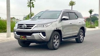 Toyota Fortuner 2018 2.4G Bạc