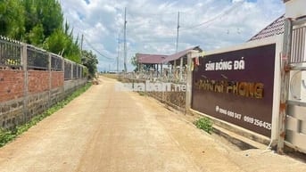 ĐẤT ĐẸP ĐỐI DIỆN SÂN BÓNG TẠI BÌNH THẠNH - ĐỨC TRỌNG - LÂM ĐỒNG