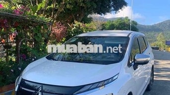 Mitsubishi Xpander Trắng 7 chỗ