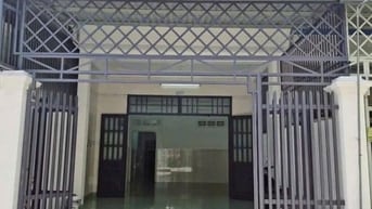 CHÍNH CHỦ NGỘP BANK BÁN GẤP CĂN NHÀ CẤP 4 , ĐƯỜNG TRỊNH QUANG NGHỊ .