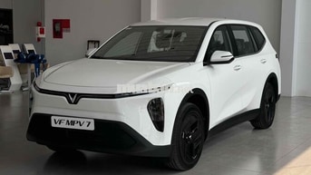 VinFast MPV7 màu Trắng