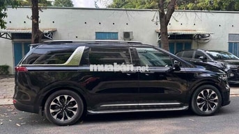 Kia Carnival Signature Đen 7 chỗ