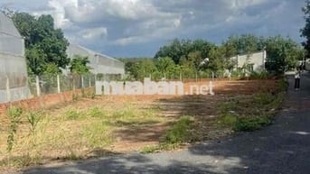 Kẹt Nợ Nên Bán Miếng Đất 210m2 Mặt Tiền Đẹp 2 Góc Có Sổ Đất Full Thổ