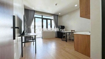 Cho thuê căn hộ 1PN ban công lớn ngay cầu vượt Nguyễn Tri Phương q10