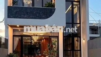 Nhà mới xây  mặt tiền Lê Hồng Phong Long Khánh TP Đồng Nai