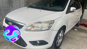 Ford Focus Trắng Số tự động
