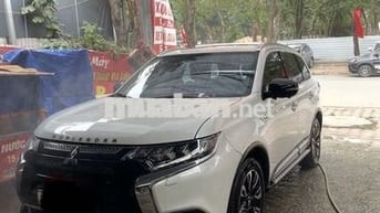 Mitsubishi Outlander Pre 2020 Trắng