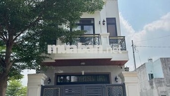 Nhà Thanh toán 600 triệu vào ở ngay tại Tân Uyên