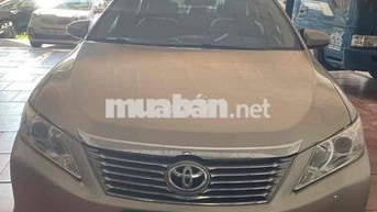 Toyota Camry Vàng cát 76.000km