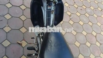 Yamaha RC Đen trắng