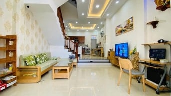 FLASH SALE ƯU ĐÃI SẬP SÀN , NHÀ QUẬN 1 KHU VỰC DÂN TRÍ CAO , CHỈ 2 TỶ3